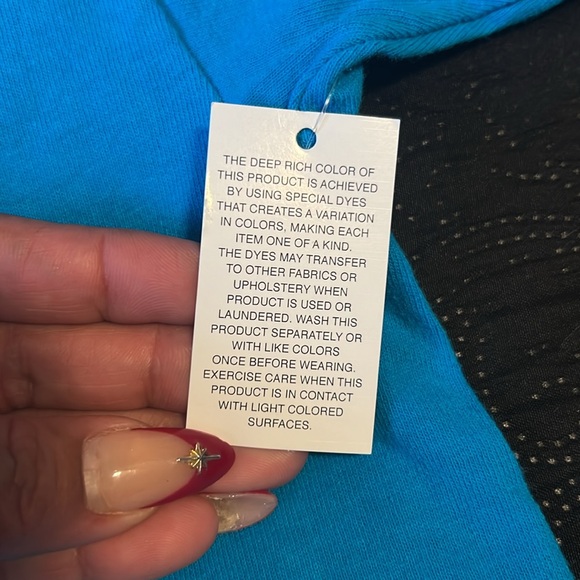 NWT- Disneyland Resort Tee - Picture 4 of 4